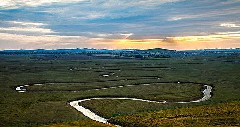多人动作肉鸽游戏《圣杯誓约》1.0版本将于9月25日正式上线 免费周末进行中